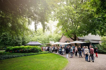 Sommerfest im Park des Wasserschlosses Haus Wohnung